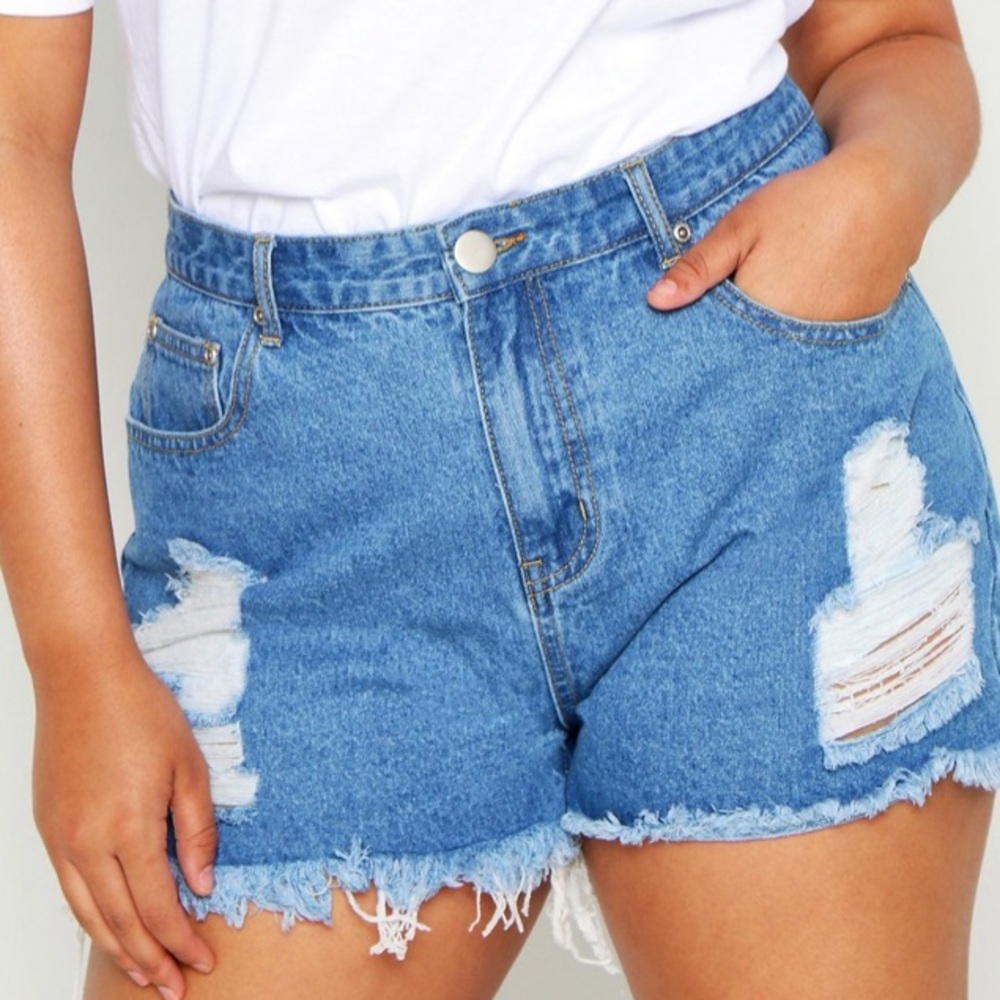 Boohoo Ripped Shorts - Picture 3 of 5